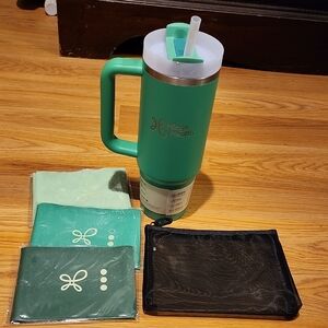 Hinge Health Stanley Green Insulated Tumbler with Straw & Resistand Bands